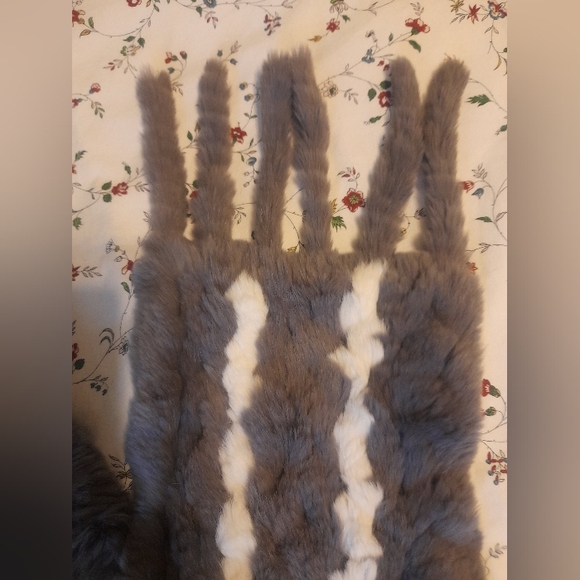 Danier Rabbit Fur Blend Scarf - Picture 6 of 8